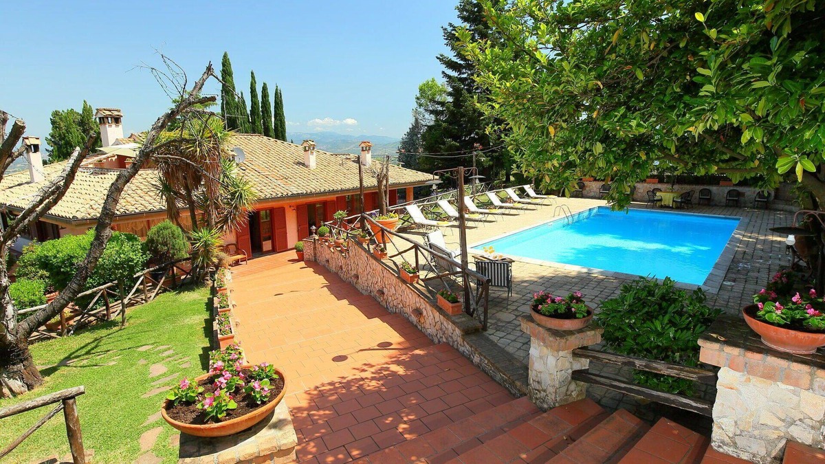 Monte Compatri Villa | Beautiful private villa with private pool, WIFI, A/C, TV, patio, pets allowed and panoramic view