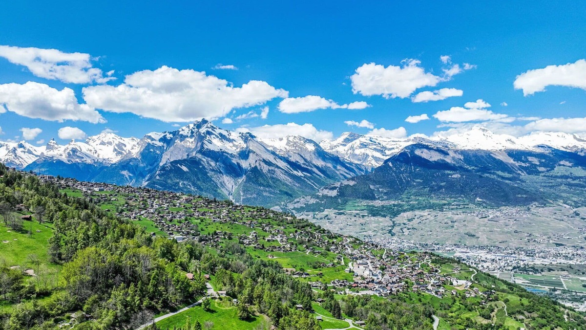 Nendaz House | Beautiful private villa for 8 people with WIFI, TV and terrace