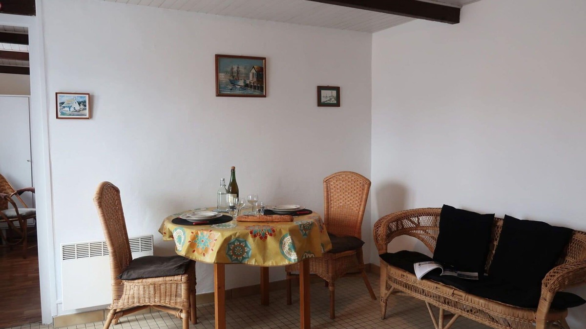 Plounevez-Lochrist House | Beautiful private villa for 2 people with pets allowed