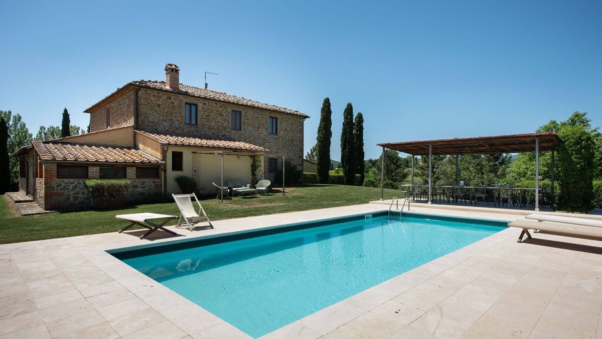 Bucine Villa | Beautiful private villa for 24 people with WIFI, A/C, private pool, TV, patio and panoramic view