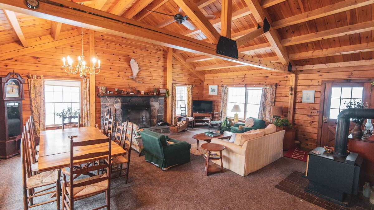 Lyman House | Beautiful Private Large Cabin Overlooking Ogontz Lake in Ogontz Resort