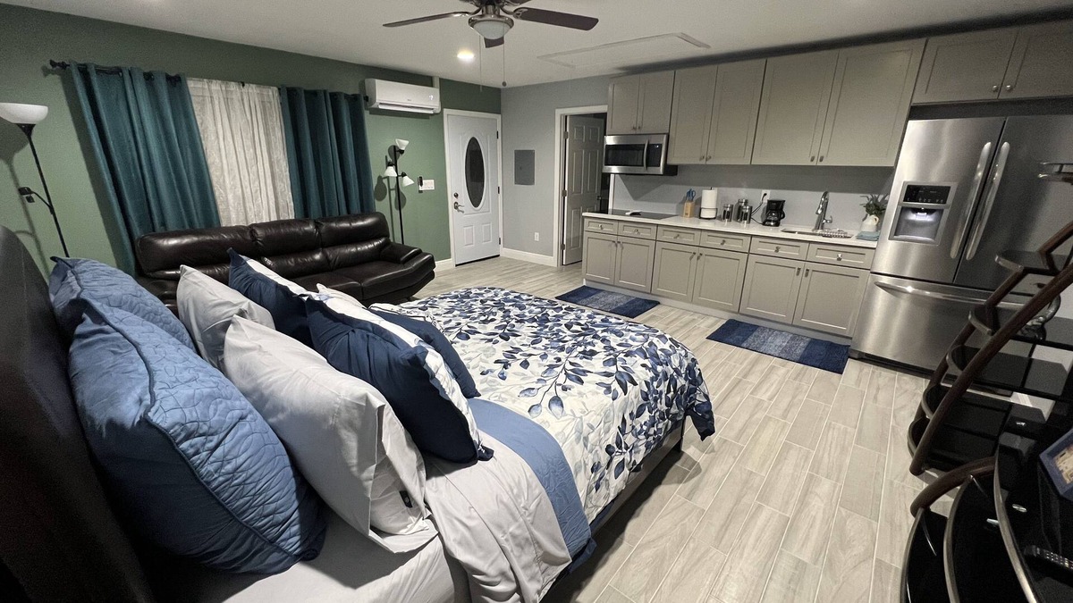 Lake Magdalene House | Beautiful private modern room with kitchen and bathroom.