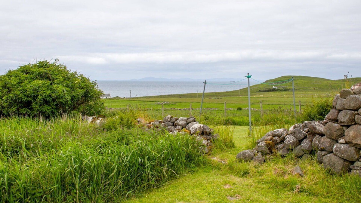Bornesketaig House | Beautiful private villa for 2 guests with WIFI and TV