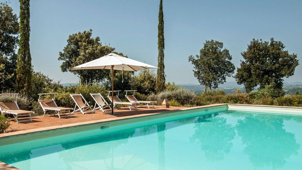 Camigliano Villa | Beautiful private villa for 12 people with private pool, A/C, WIFI, TV and panoramic view