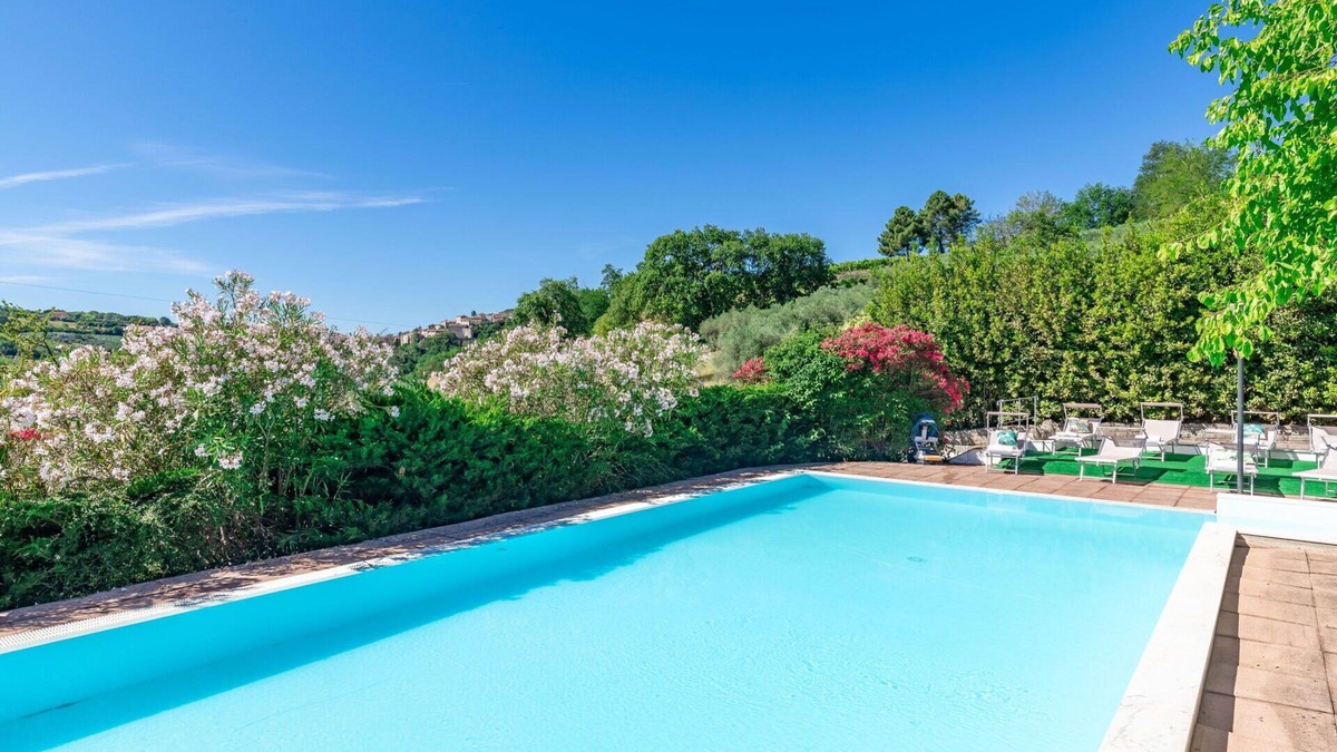 Cartoceto Villa | Beautiful private villa with WIFI, private pool, TV, patio, pets allowed and panoramic view
