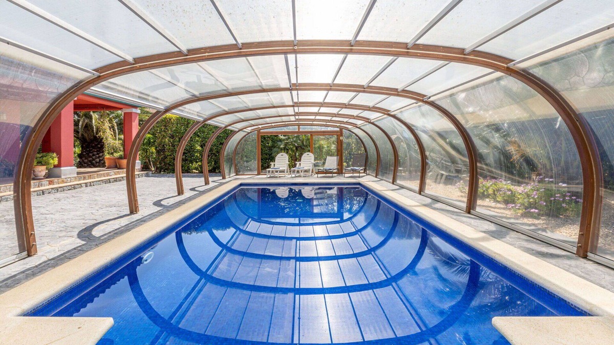 Perelada Villa | Beautiful private villa for 7 people with WIFI, A/C, private pool, TV, patio and parking