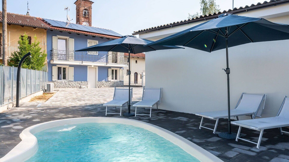 Cherasco House | Beautiful private villa for 6 guests with A/C, WIFI, private pool, TV and terrace