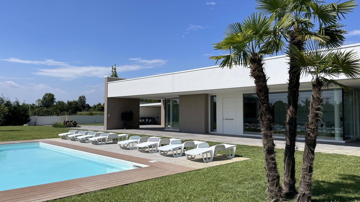 Trambacche di Veggiano Villa | Beautiful private villa for 8 people with A/C, WIFI, private pool and veranda, close to Padua