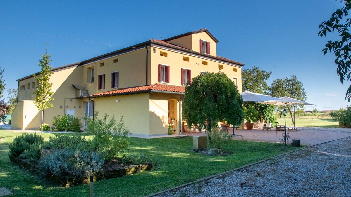 Noventa Padovana Villa | Beautiful private villa for 7 people with A/C, WIFI