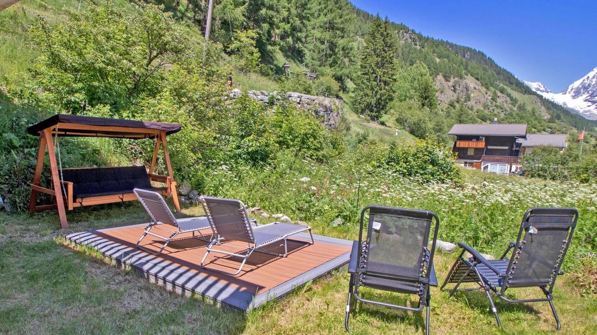 Blatten House | Beautiful private villa for 10 guests with WIFI, TV, patio and panoramic view