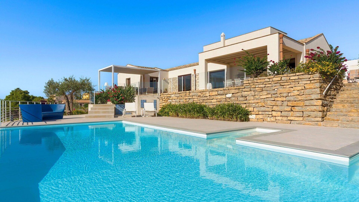 Buseto Palizzolo Villa | Beautiful private villa for 8 guests with A/C, WIFI, private pool, TV, terrace and panoramic view