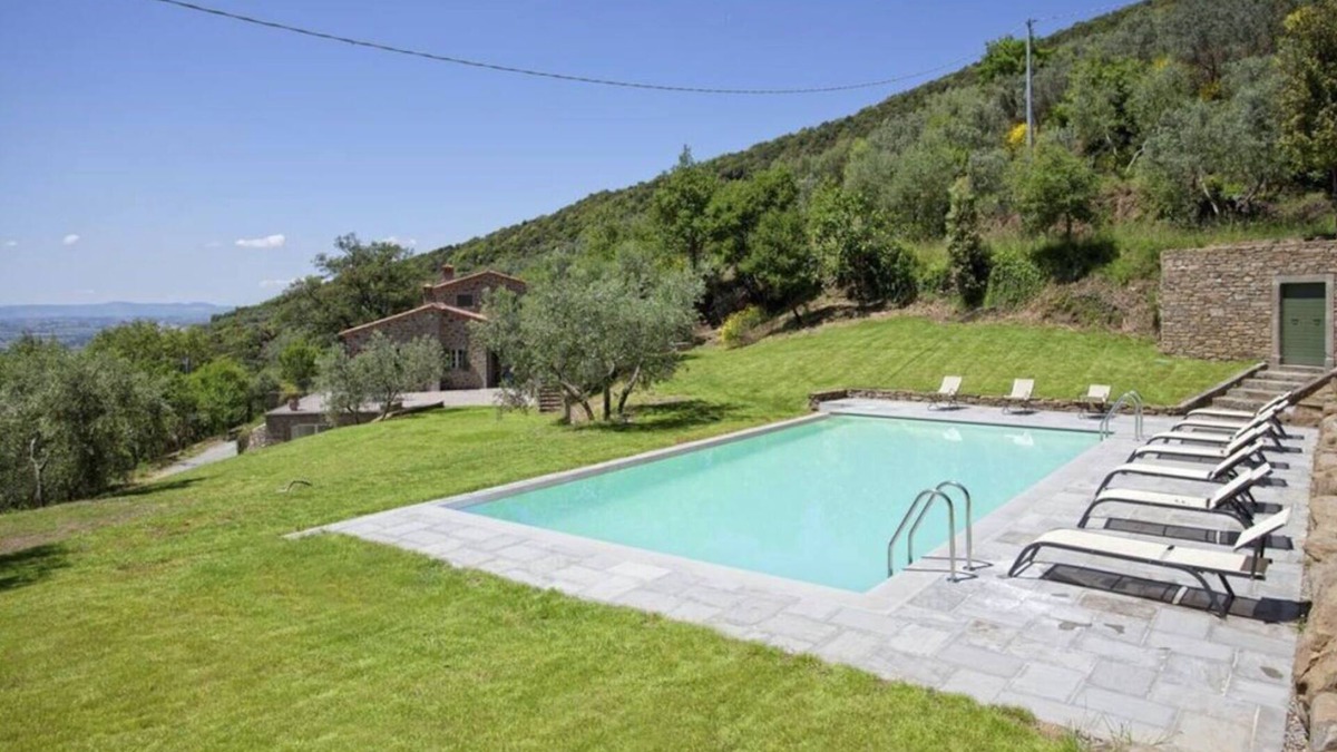 Cortona Villa | Beautiful private villa for 11 guests with private pool, sauna, WIFI, hot tub, A/C and TV