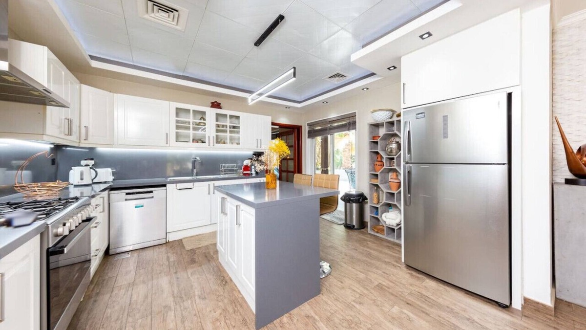 Dubai Investment Park House | Beautiful Private Villa - 4BR Green Community West