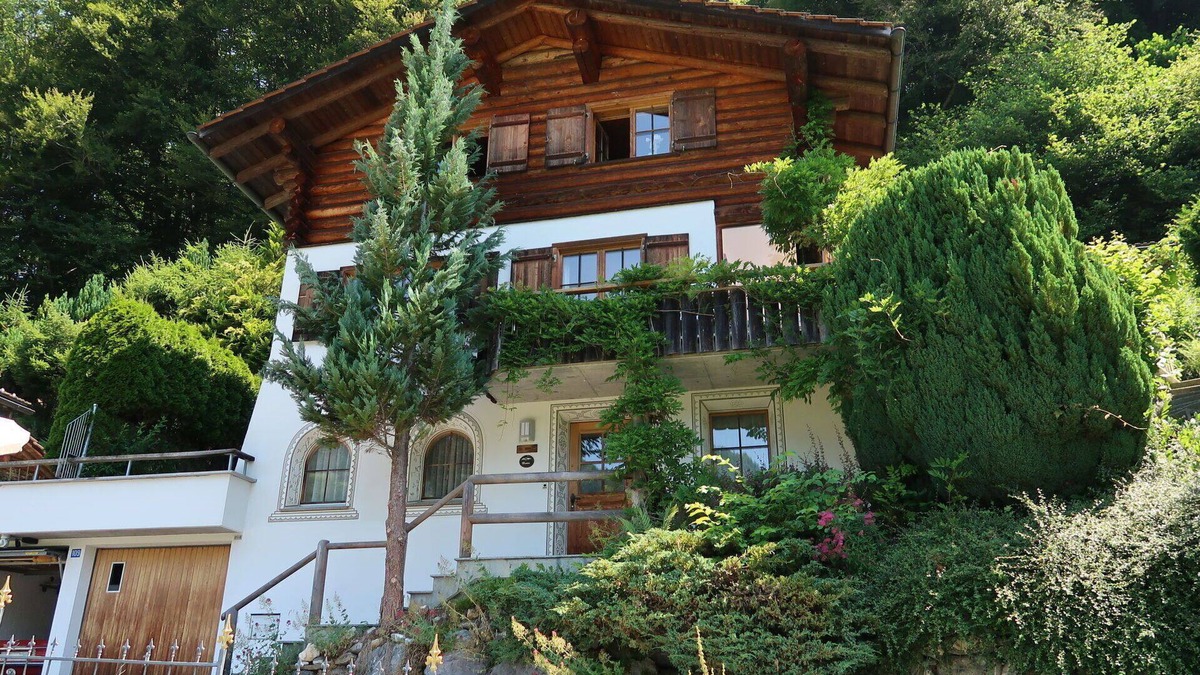 Luzein House | Beautiful private villa for 6 people with WIFI, TV, patio and panoramic view