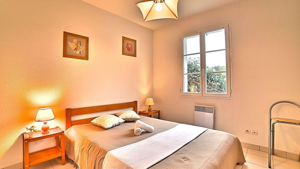 Domino House | Beautiful private villa for 5 guests with WIFI, TV, terrace and pets allowed