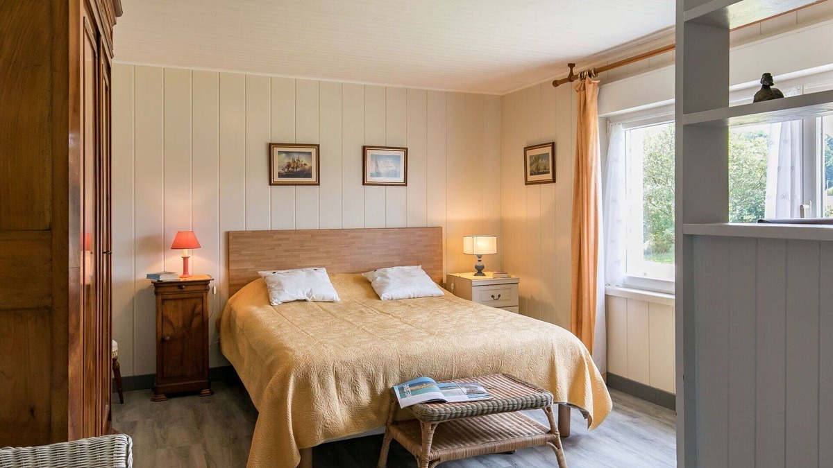 Plouenan House | Beautiful private villa for 2 guests with TV and patio