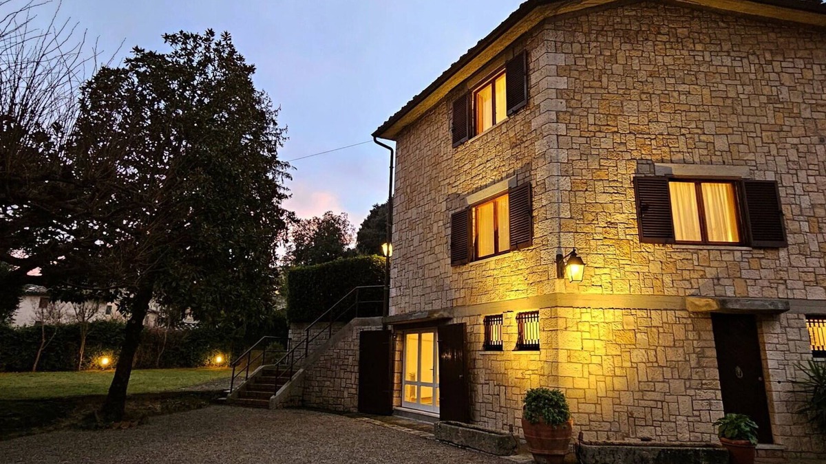 Cetona Villa | Beautiful private villa for 7 guests with WIFI, private pool, TV and veranda