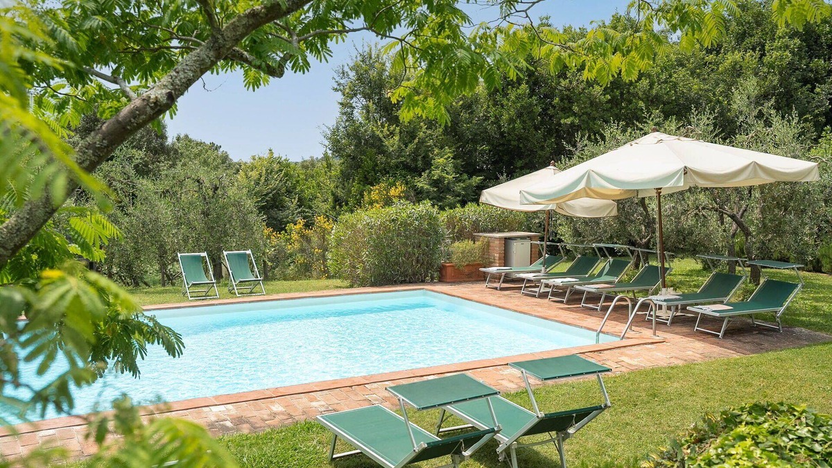 Palaia Villa | Beautiful private villa for 14 people with WIFI, A/C, private pool, TV, patio and panoramic view