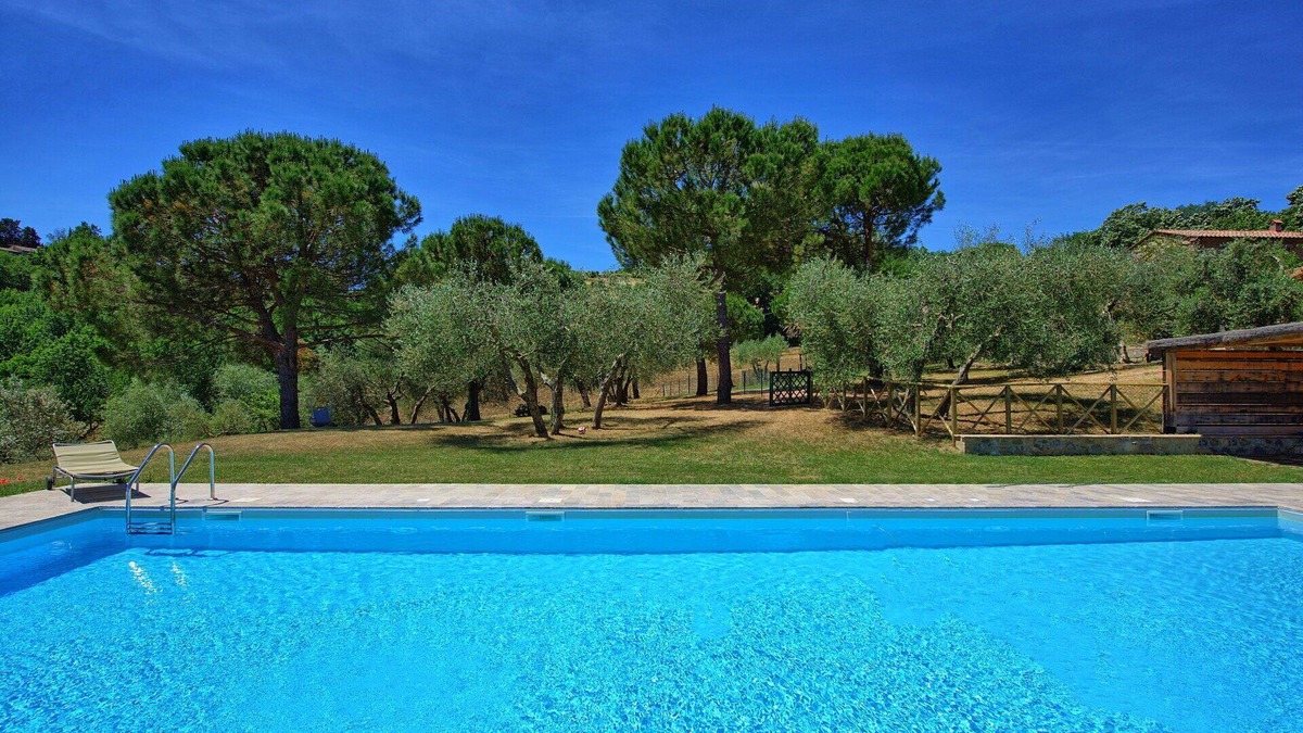 Le Piazze Villa | Beautiful private villa for 6 guests with WIFI, A/C, pool and panoramic view