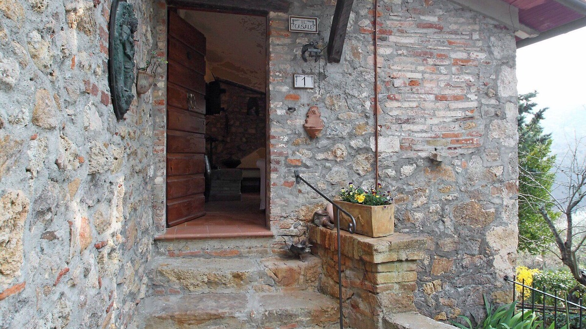 Monticiano Villa | Beautiful private villa for 6 people with WIFI, private pool, TV, patio and pets allowed