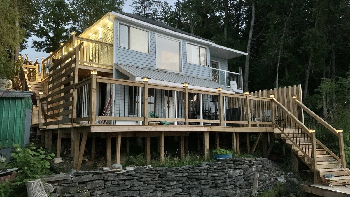 Campbellford Cottage | Beautiful Private Waterfront Cozy Cottage with private dock and fall colour view