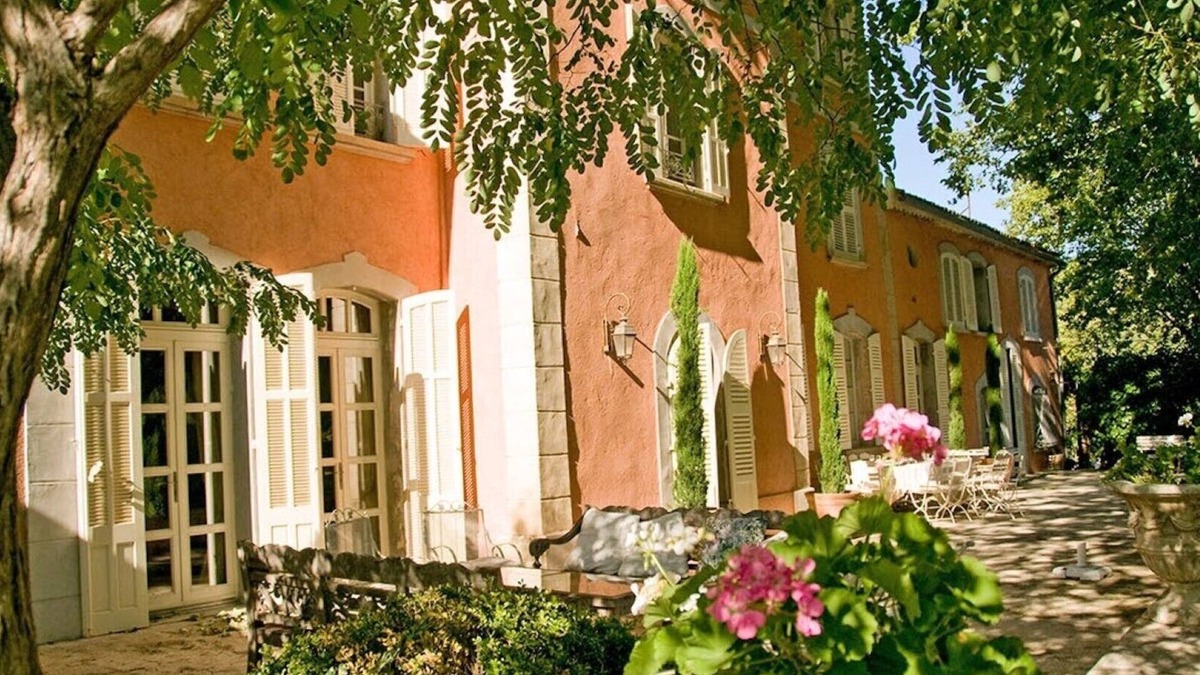 Besse-sur-Issole House | Beautiful Provençal manor house in award winning vineyard