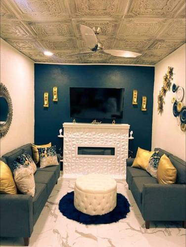 Olde Huntersville Apartment | Beautiful Queen Luxury Suite Near Downtown Norfolk