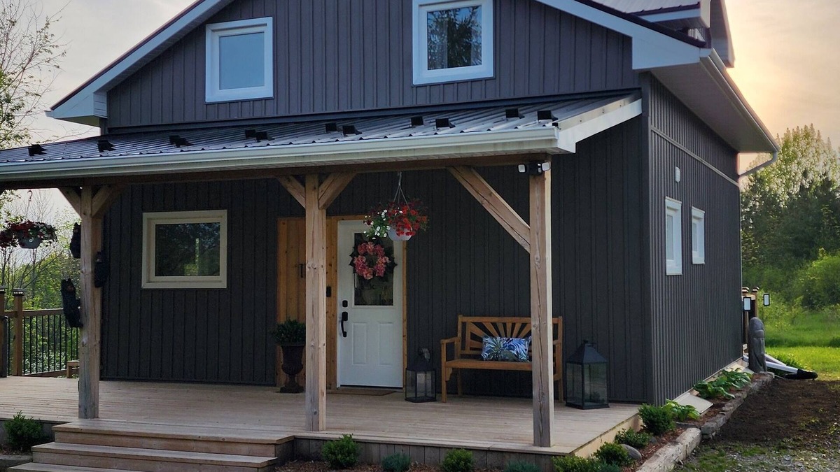 Meaford House | Beautiful Quiet Country Home. Close to Beaches and DT Meaford!