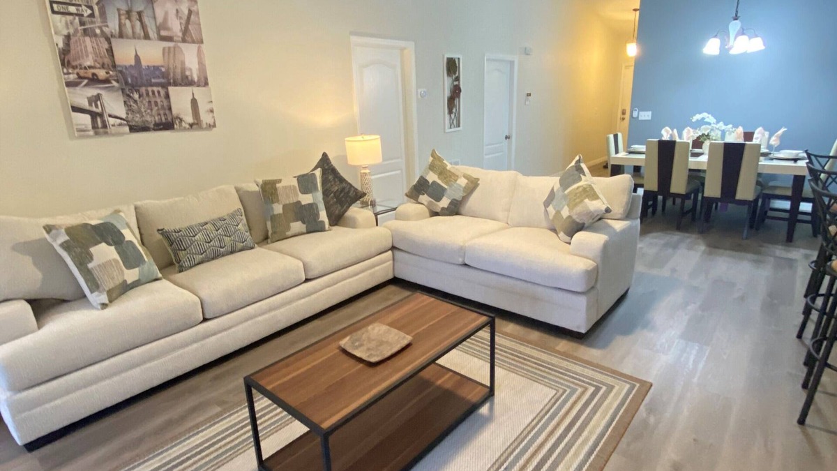 Sandy Ridge House | Beautiful recently renovated 5 bed/3 bath villa,