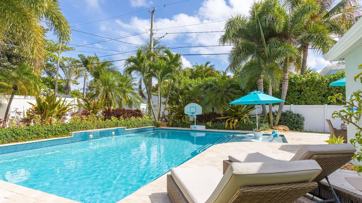 Lake Ida Shores House | Beautiful Remodeled Pool Home in the Heart of Downtown Delray Beach!