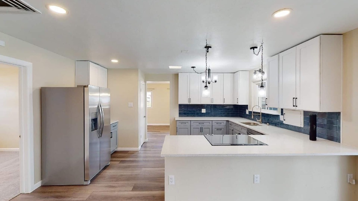Uptown House | Beautiful Remodeled Single Family Home Near Freeway Access Shopping and Dining