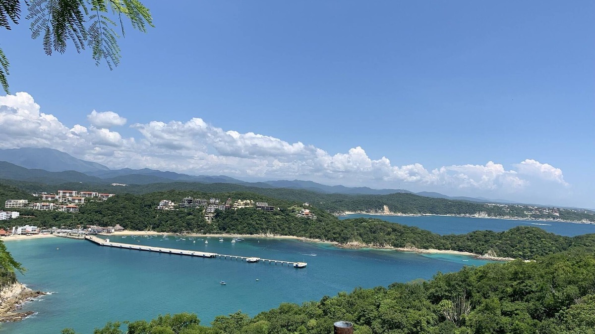 Crucecita Apartment | Beautiful renovated apartment, gated community in La Crucesita