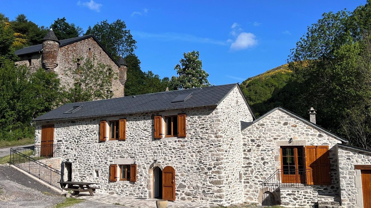 Meyrueis House | Beautiful renovated barn in a small Cévennes hamlet near the Grands Causses.