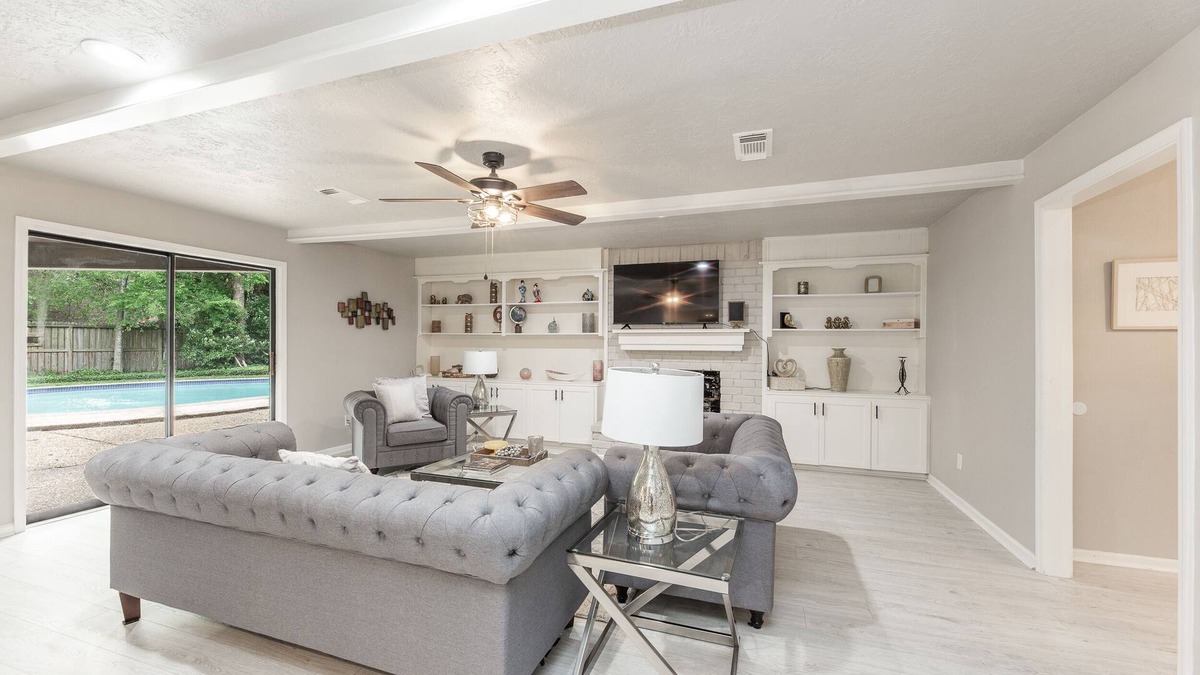 Taylor Lake Village House | Beautiful Renovated Claer Lake 5bedroom with pool