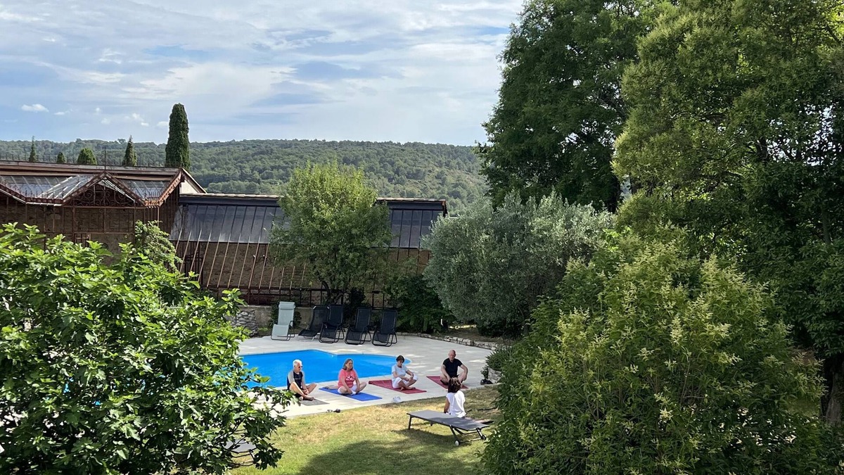 Quarante House | Beautiful renovated Mansion. Family friendly with large secluded garden and pool