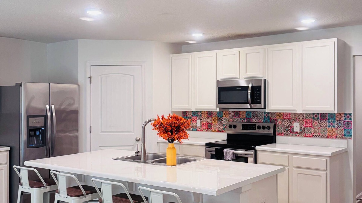 Bagdad House | Beautiful retreat 25 min from Pensacola Beach and 35 min from Navarre Beach