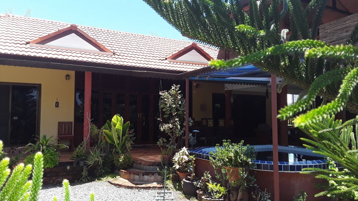 Sam Roi Yot House | Beautiful Romantic Pool Hideaway to discover real Thailand, near quiet beach.