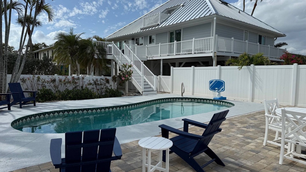 The Dunes House | Beautiful Sanibel Island home with private pool in the Dunes golf community