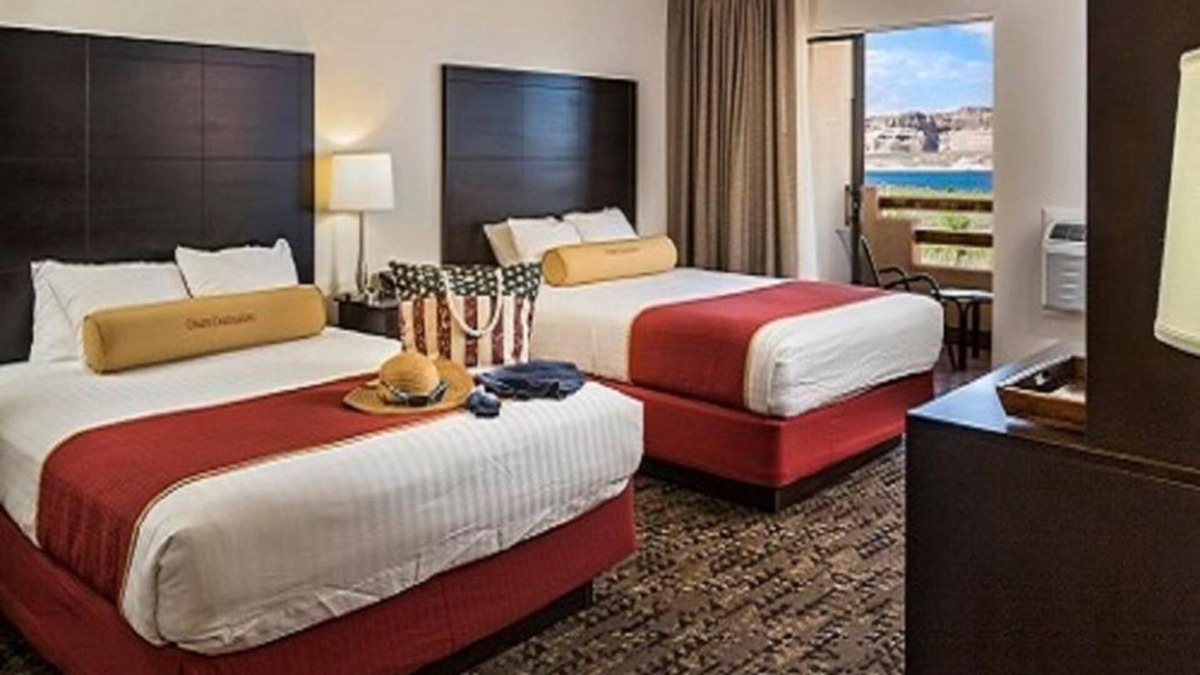 Wahweap Resort | Beautiful Scenery on Lake Powell! Pool, Parking, Fitness Center, Restaurant