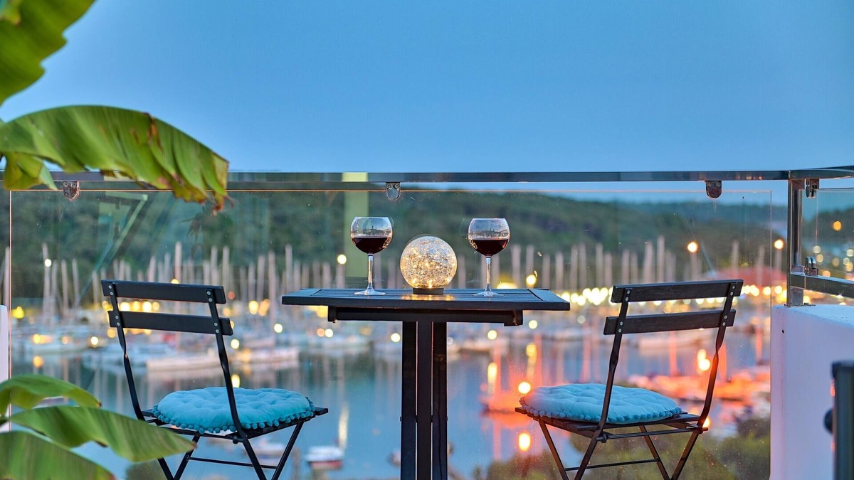 Vintijan Apartment | Beautiful sea view over the harbor Marina Veruda