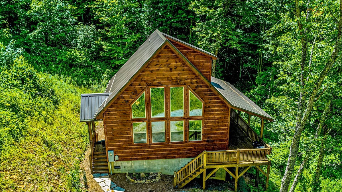 Vilas Cabin | Beautiful Secluded Cabin near Boone