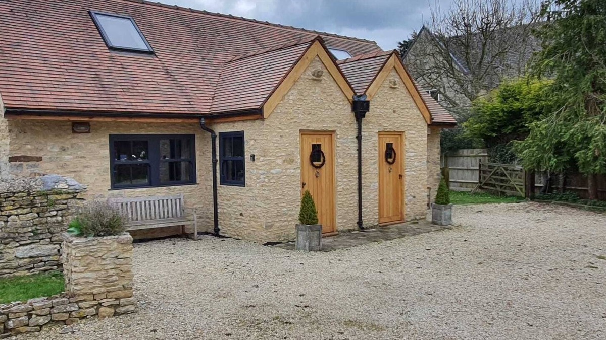 Cassington House | Beautiful self contained Cotswold style cottage 15 mins Central Oxford