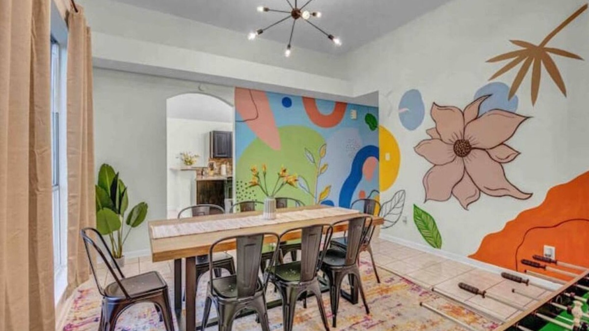Mission Glen Estates House | Beautiful Silver Spring Home in Houston Southwest