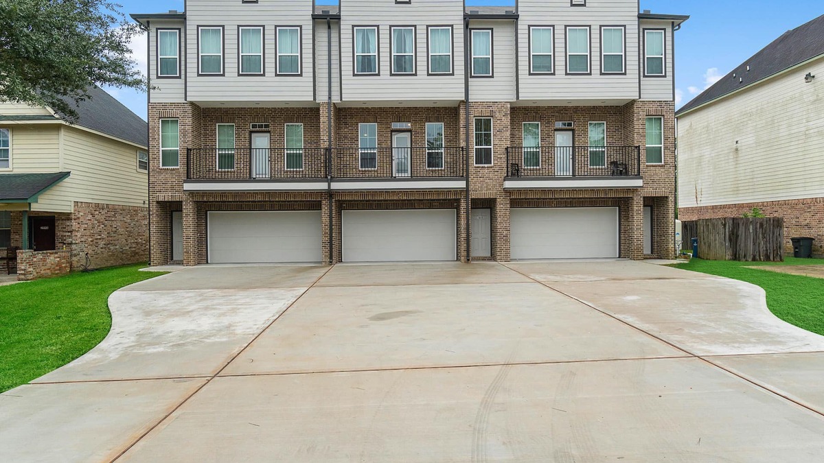 Humble Apartment | ✿Beautiful Single Family Home✿10 mins from IAH ✿ A