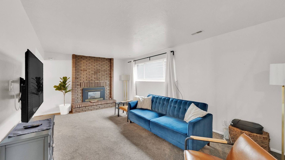 Canyon Rim House | Beautiful SLC Secluded Townhome - perfect location for work or play