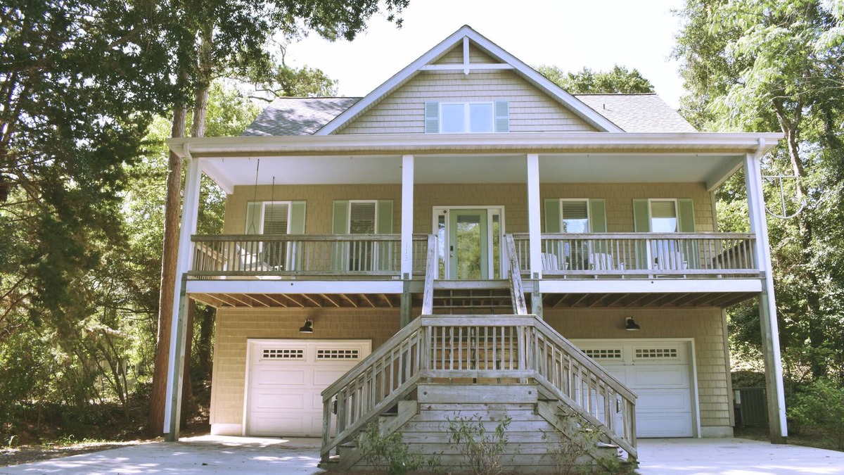 Pine Knoll Shores House | Beautiful Sound Side Home w/Private Beach Access (Hawthorne Haven)