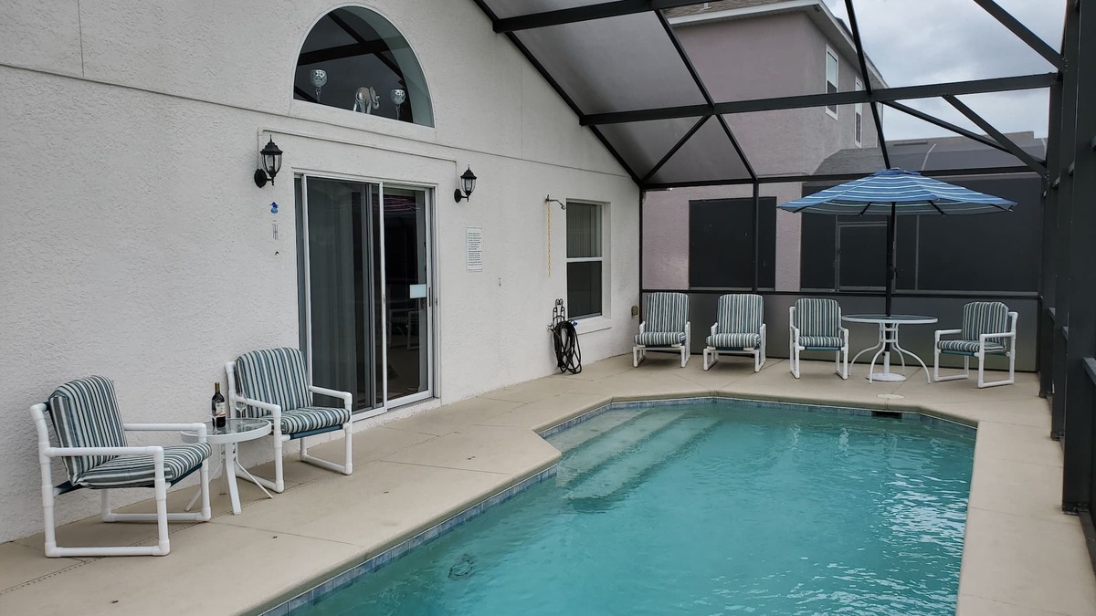 Highgate Park Villa | Beautiful South Facing Pool Villa Gated Community Free WiFi Close to Disney