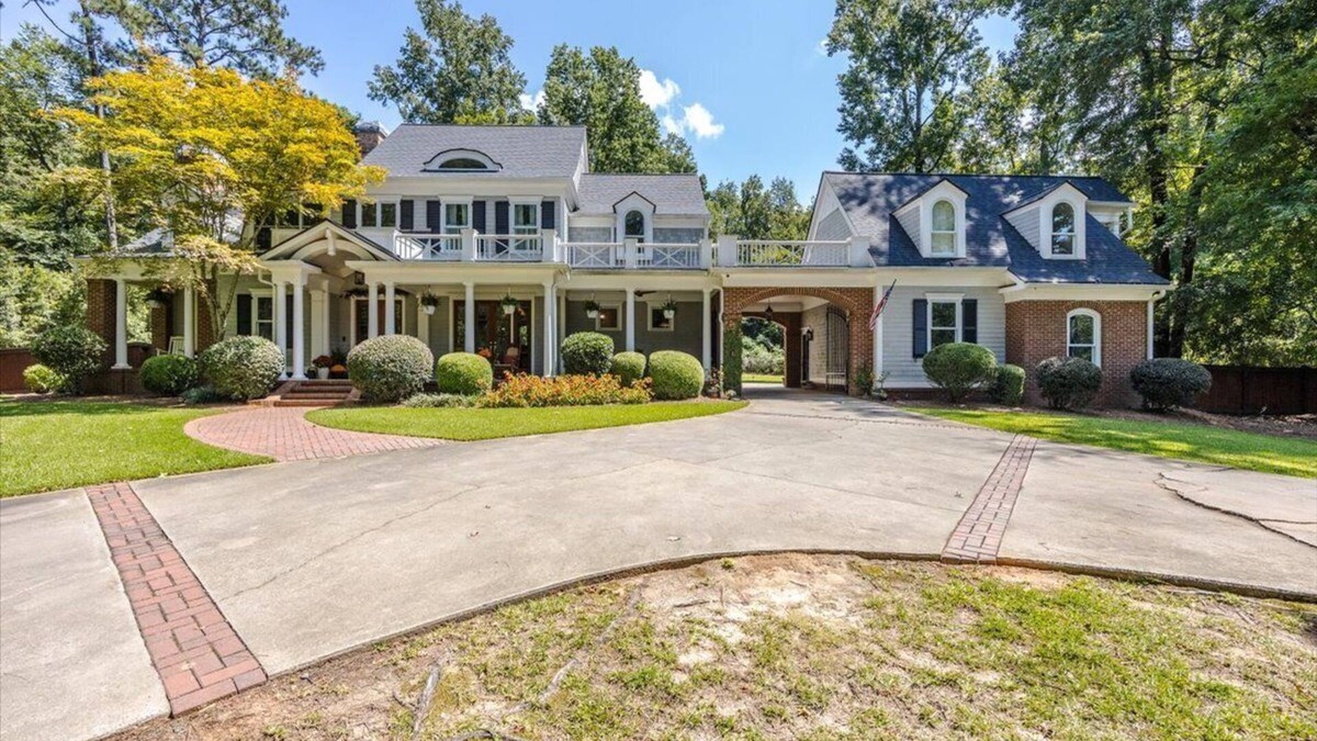 Macon House | Beautiful Southern Living Magazine Home in North Macon