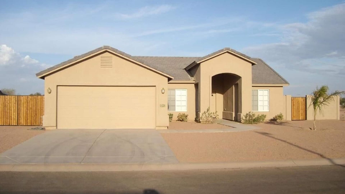 Arizona City House | Beautiful Southwest Decor Home in Quite Neighborhood
