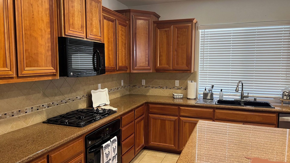 Tulare House | Beautiful spacious City Home